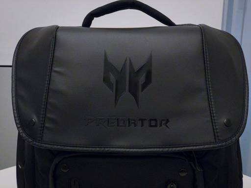 Игровое железо - Обзор периферии Predator: игровой рюкзак, мышь-конструктор и коврик-покрывало